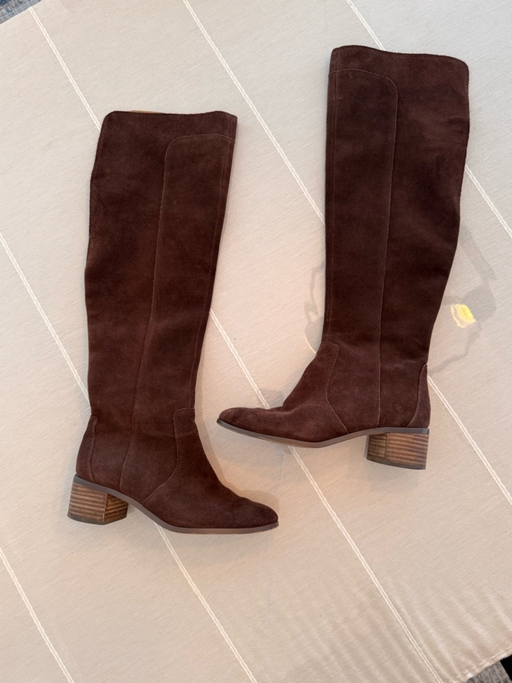 Corso Como Brown Suede Knee High Boots Block Heel Women’s Size 7M Tall Boots